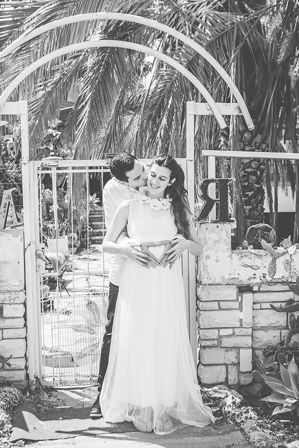 צילומי הריון רומנטיים בכפר